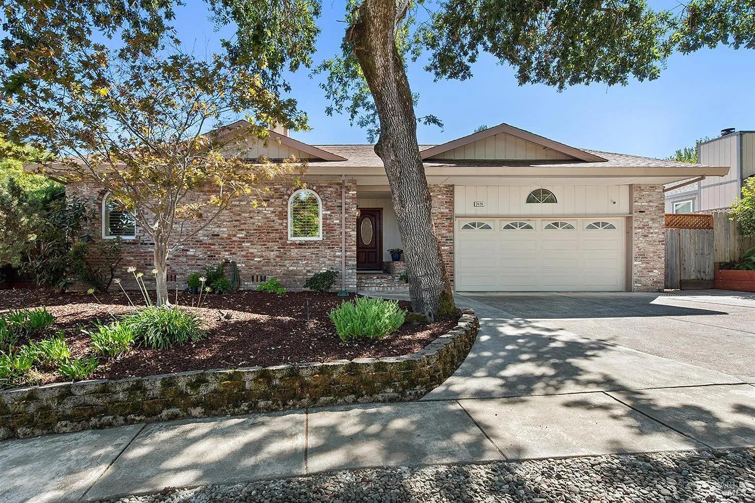 2426 Kamloops Court photo 1