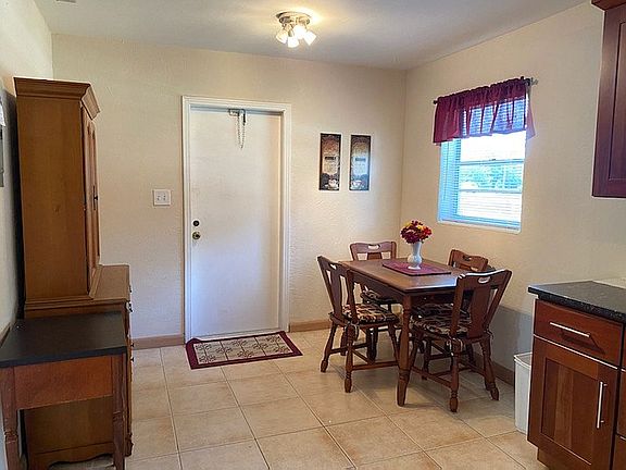 4th image of 123 Nichele Blvd