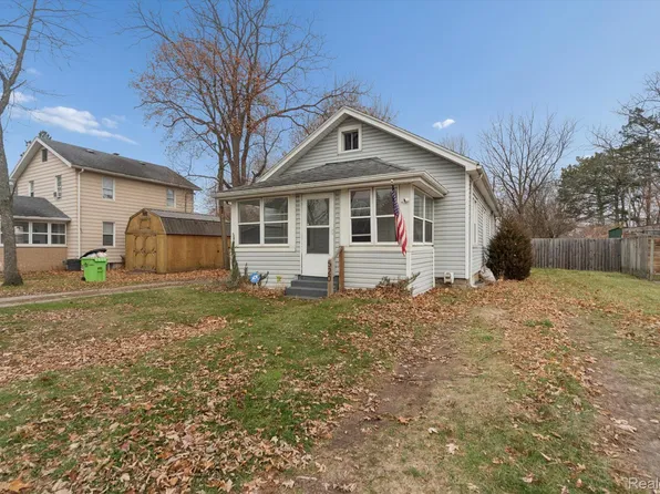 520 Andrew Ave, Jackson, MI 49202