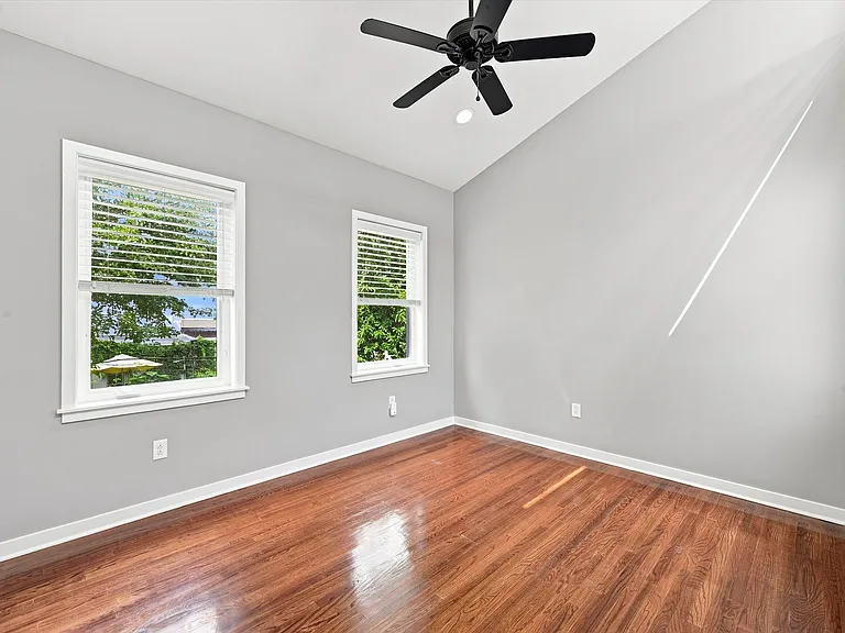 1532 E Berks St — Photo 18