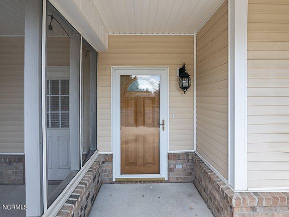 4th image of 1922 Tara Court #104