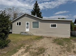 410 6th St E, Wynyard, SK S0A4T0
