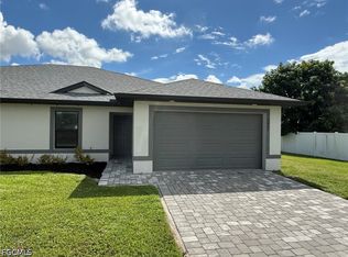 3827 SW 9th Ave, Cape Coral, FL 33914