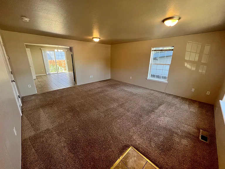 173 N Royal Ave — Photo 14