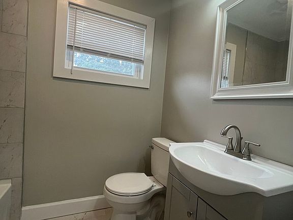 5th image of 1300 S Main St #3