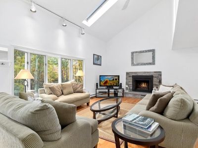 55 Glenview Dr, Southampton, NY, 11968