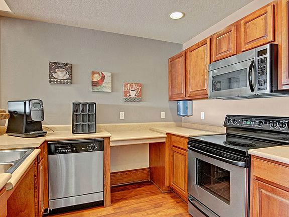 3rd image of 5200 Annapolis Ln N #4123