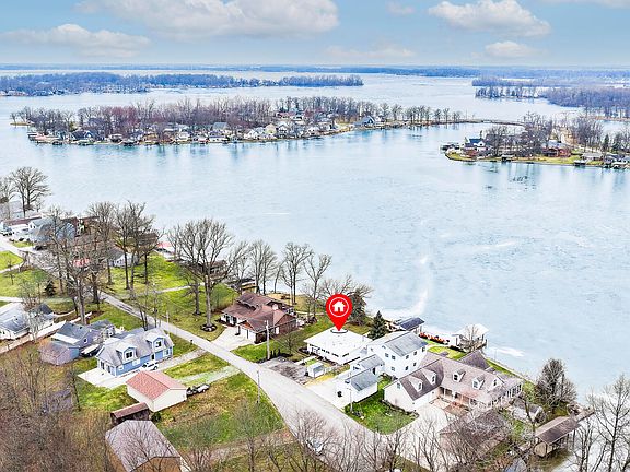 2nd image of 9833 Lake Breeze Dr