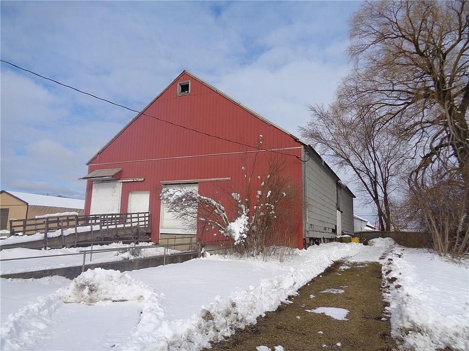 2nd image of 30 Hurlbut St