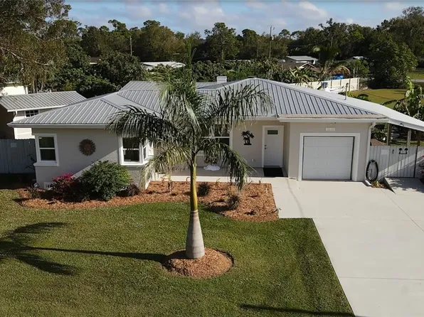 1270 Driftwood Dr, North Fort Myers, FL 33903