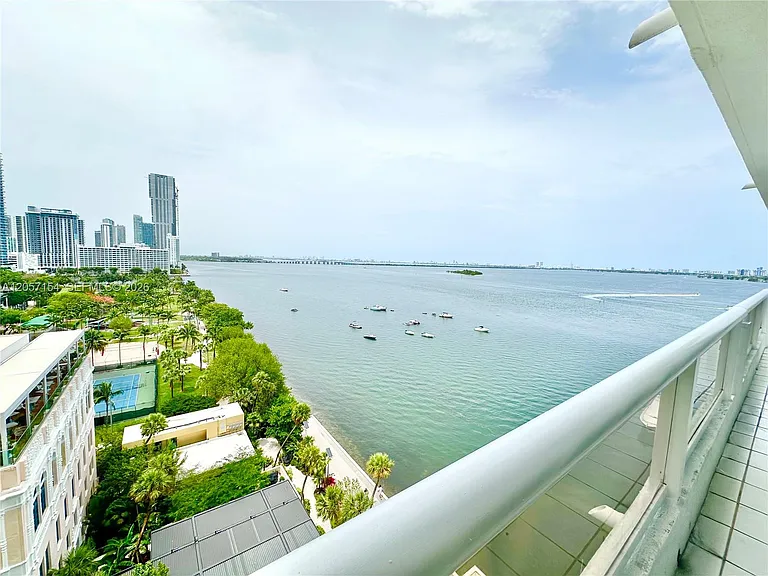 1717 N Bayshore Dr #A-1534 — Photo 23