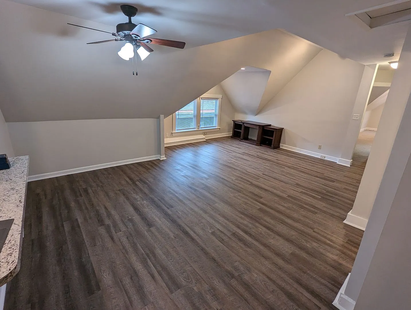 2153 Slane Ave — Photo 3