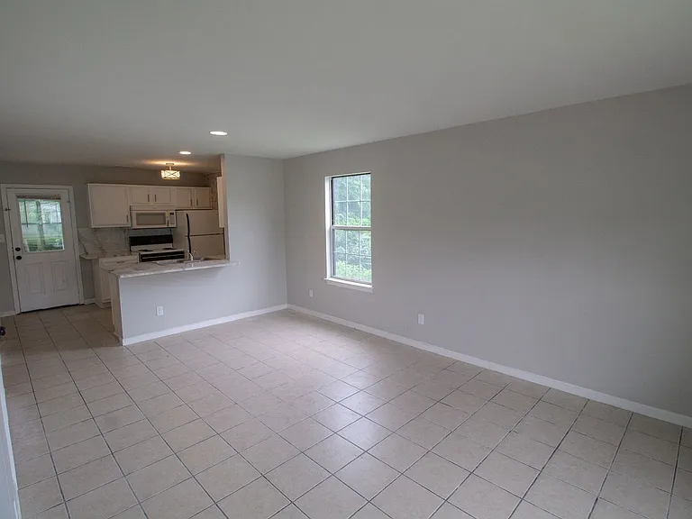 1509 Olympic Blvd — Photo 3