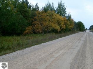 001 Hall Rd, South Boardman, MI 49680