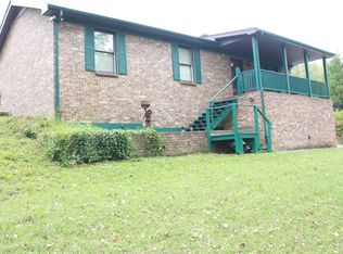 201 Vantrease Rd, Cottontown, TN 37048