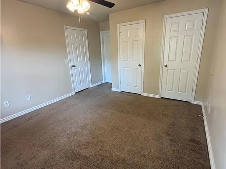 231-233 Graystone Cir — Photo 7