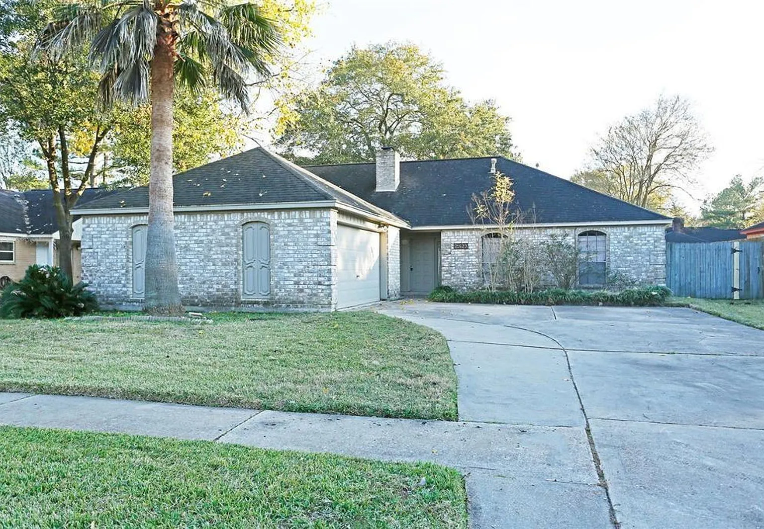 3 bed, 2.0 bath, 1730 sqft, $1,845 — Photo 2