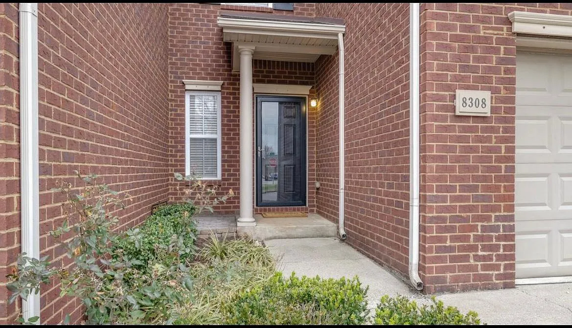 3 bed, 1574 sqft, $2,350 — Photo 2
