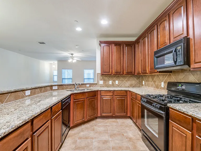 8929 Soldiers Home Ln — Photo 9