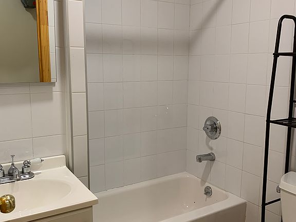 4th image of 41 Essex St #14