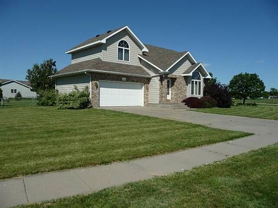 1st image of 72 La Crosse Dr