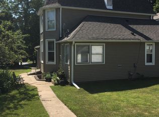 326 E Wisconsin Ave #2B, Lake Forest, IL 60045