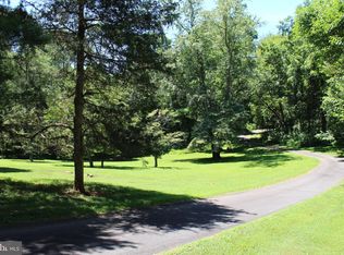 747 Leigh Mill Rd, Great Falls, VA 22066