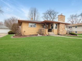 8602 Moraine Ave, Munster, IN 46321