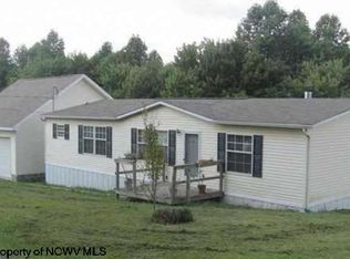 213 Blueberry Ln, Masontown, WV 26542