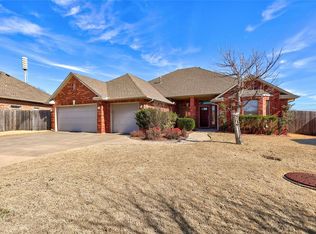 3312 Cedar Valley Rd, Moore, OK 73170