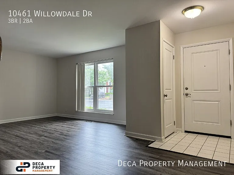 10461 Willowdale Dr — Photo 2