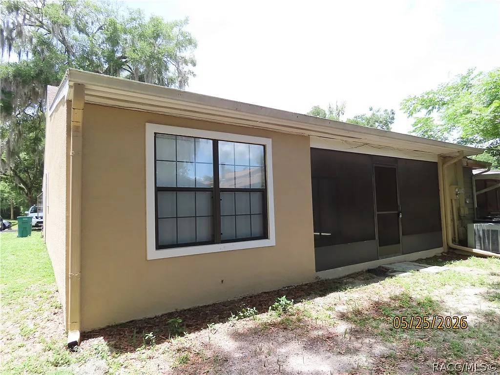 3 bed, 1400 sqft, $1,450 — Photo 2