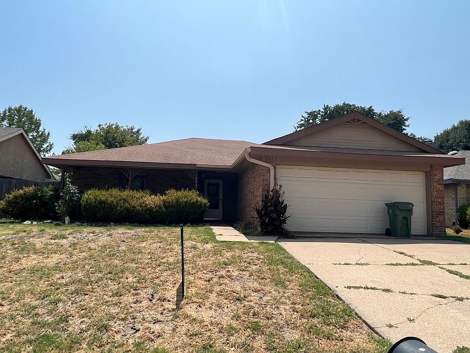 1st image of 400 Kalmia Dr