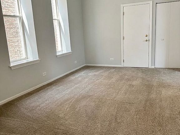 3rd image of 1409 W Ohio St APT 2R