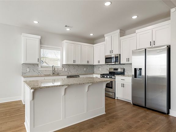 5th image of 6049 W Quinn St