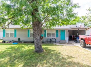 1115 Sacramento Ave, Alice, TX 78332