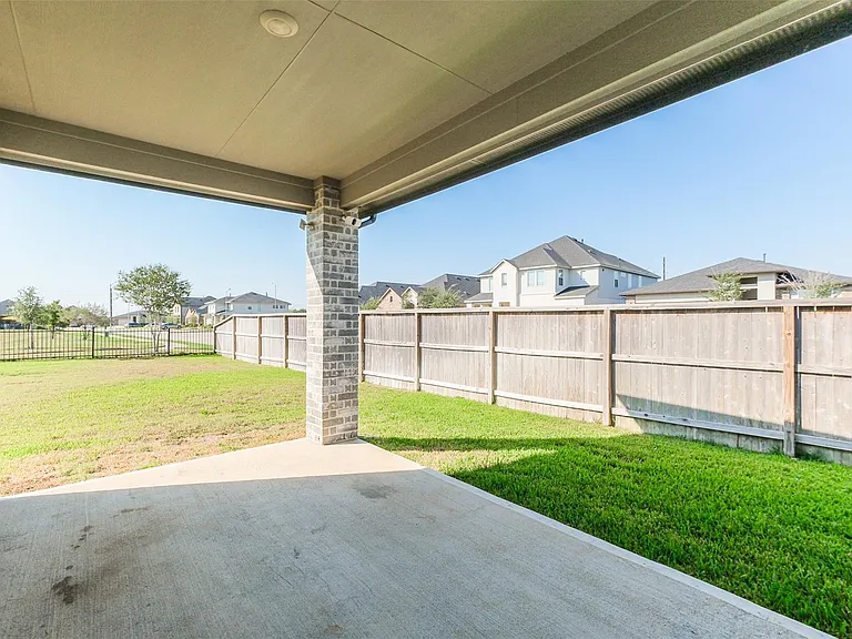 28635 Hazel Trl — Photo 31
