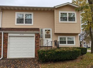 4174 Brentwood Ln, Waukegan, IL 60087
