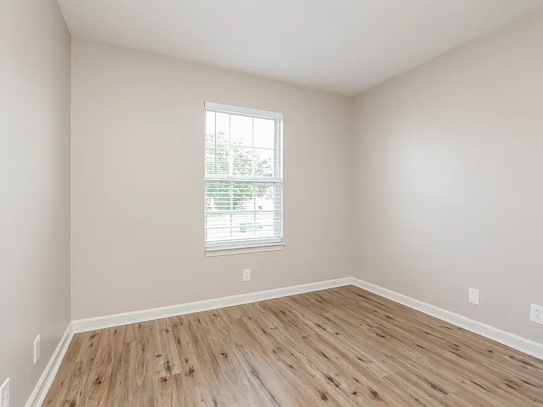 1195 Saint Andrews Dr — Photo 16