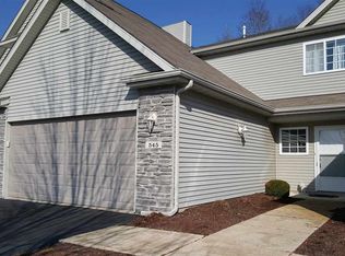 545 Mill Ridge Dr, Byron, IL 61010