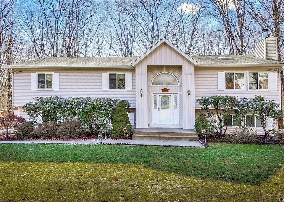 1st image of 12 Jean Ln