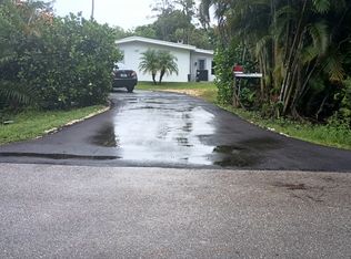 265 Price St, Naples, FL 34113