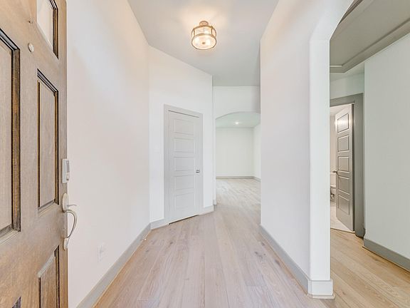 5th image of 11913 Mockingbird Ln
