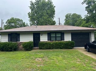 1414 Skipper Dr, Tahlequah, OK 74464