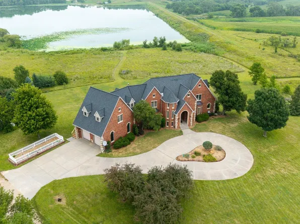 746 County Road P, Yutan, NE 68073