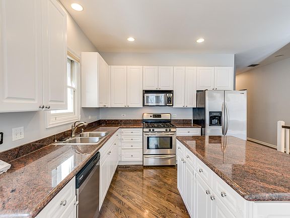Kitchen (First Level)