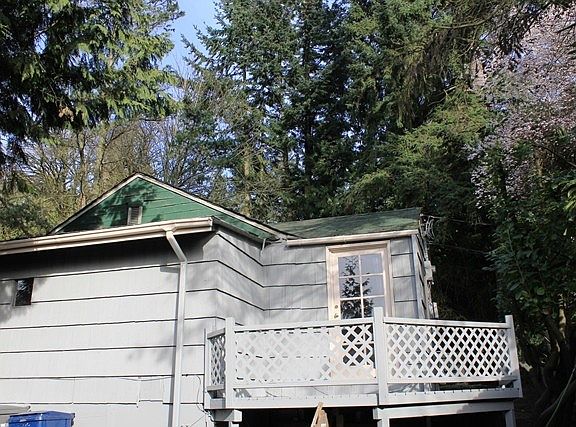 4th image of 5833A NE 115th Pl