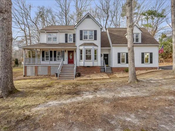 11206 Arbor Green Dr, Chester, VA 23831