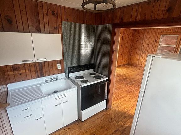 4th image of 1527 Cranfield Rd #8