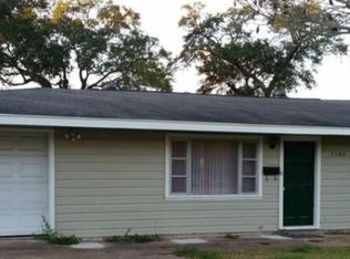 1140 5th St, Clute, TX 77531